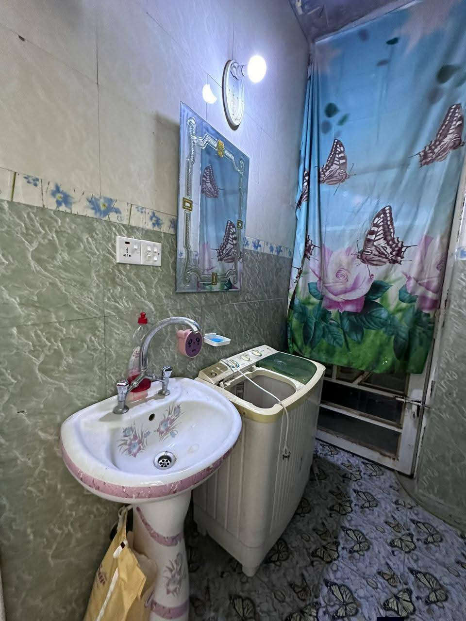 🏠 دار للبيع
📍 الموقع: حي الصحة / شارع المحولة 
✨ المواصفات:
▫️ المساحة: 120م
▫️طابو زراعي سند 25
▫️طابق واحد 
...................................
📞 للاستفسار والمعاينة: 
الاتصال على الارقام :
***********☎️ واتساب
او مراجعة المكتب 
الحلة _ الكرامة الشارع المشجر مجاور اسواق المطار 1 
✅ نستقبل جميع عروضكم السكنية 🏠 والتجارية 🏡 بكافة مناطق الحلة 
…………………………
