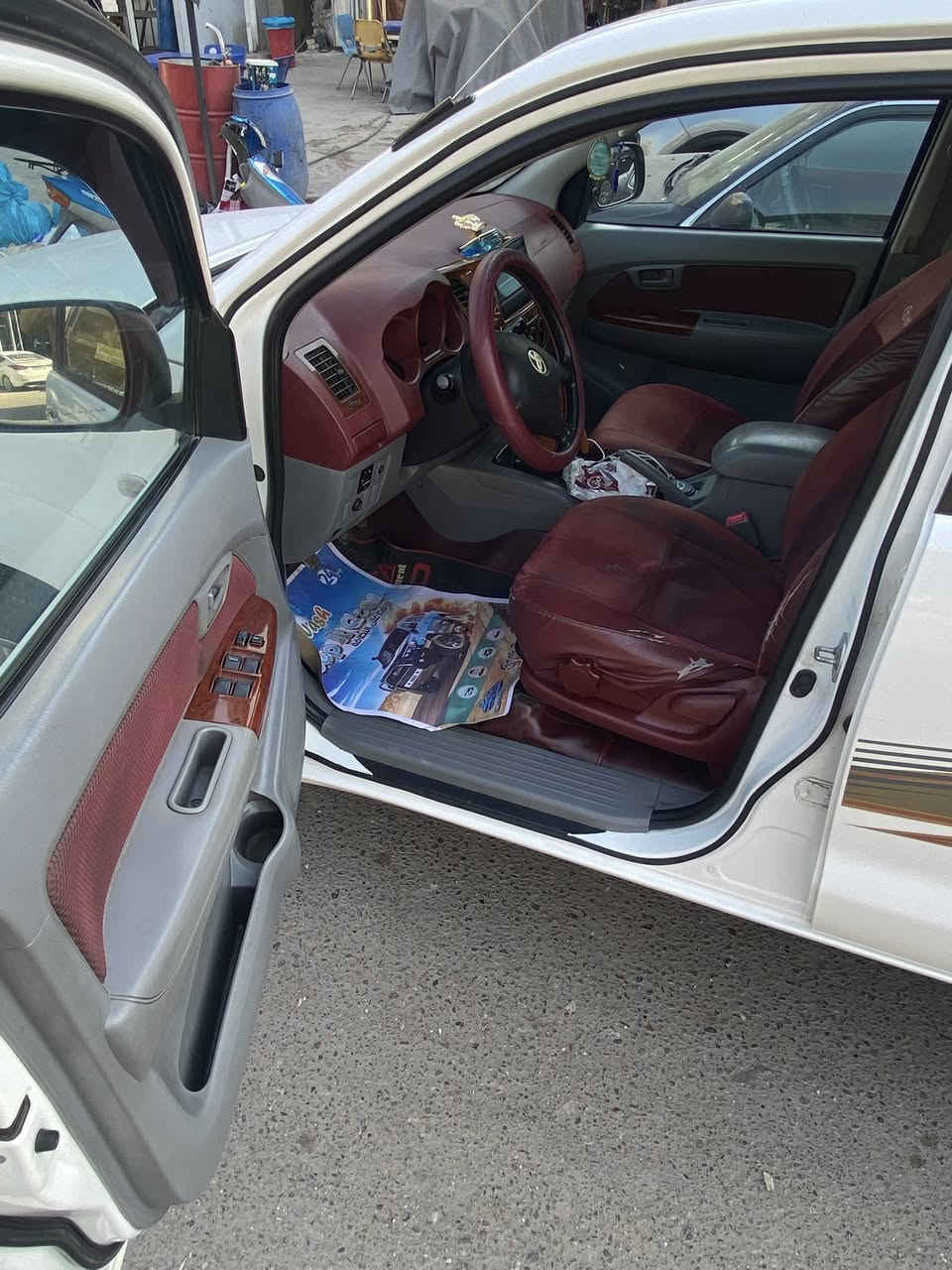 بيكم هيلوكس ٢٠١١
سياره مكفوله من اي عيب رقم واسط 
كير عادي تحم تاير كير ومكينه مكفوله لاتنقيص ولاتبخير تخم تاير فقط جاملع الايمن بارد سياره ع بلاد مال بيت 
عنوان السياره بغداد 
رقم صاحب السياره ***********
