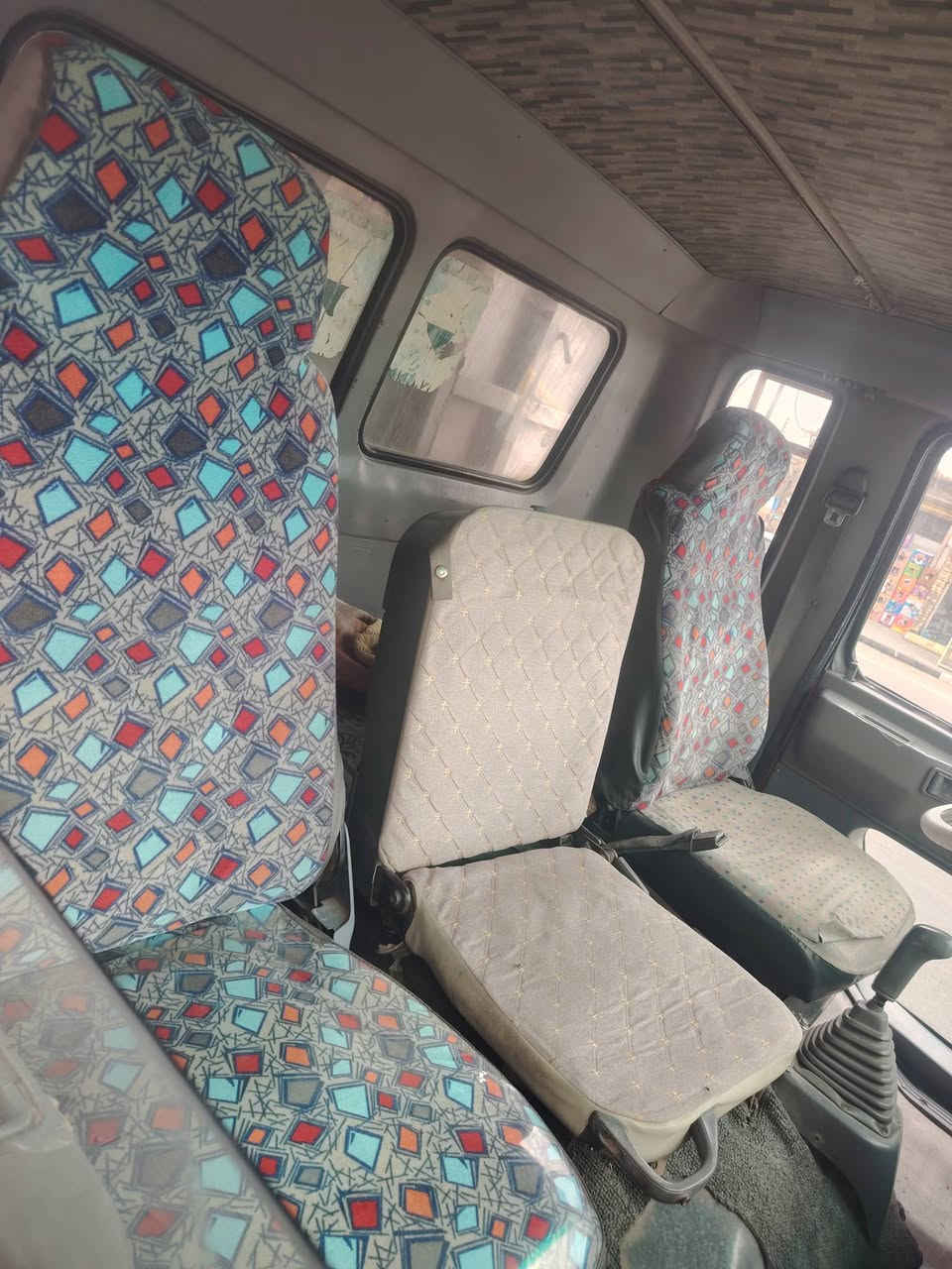 هينو طيره للبيع مكينه 70سوبر تخم تاير+تخم ويل كروم سياره جاهزه مكان بصره
***********
