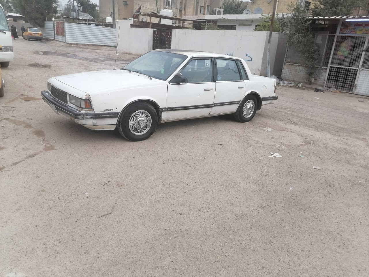 سلام وعليك سلبرتي للبيع سيارة جاهزة كير مكينة جداد تخم تاير جديد سعرهة 25 وبيهة مجال عنوان بغداد خابر وادلل***********
