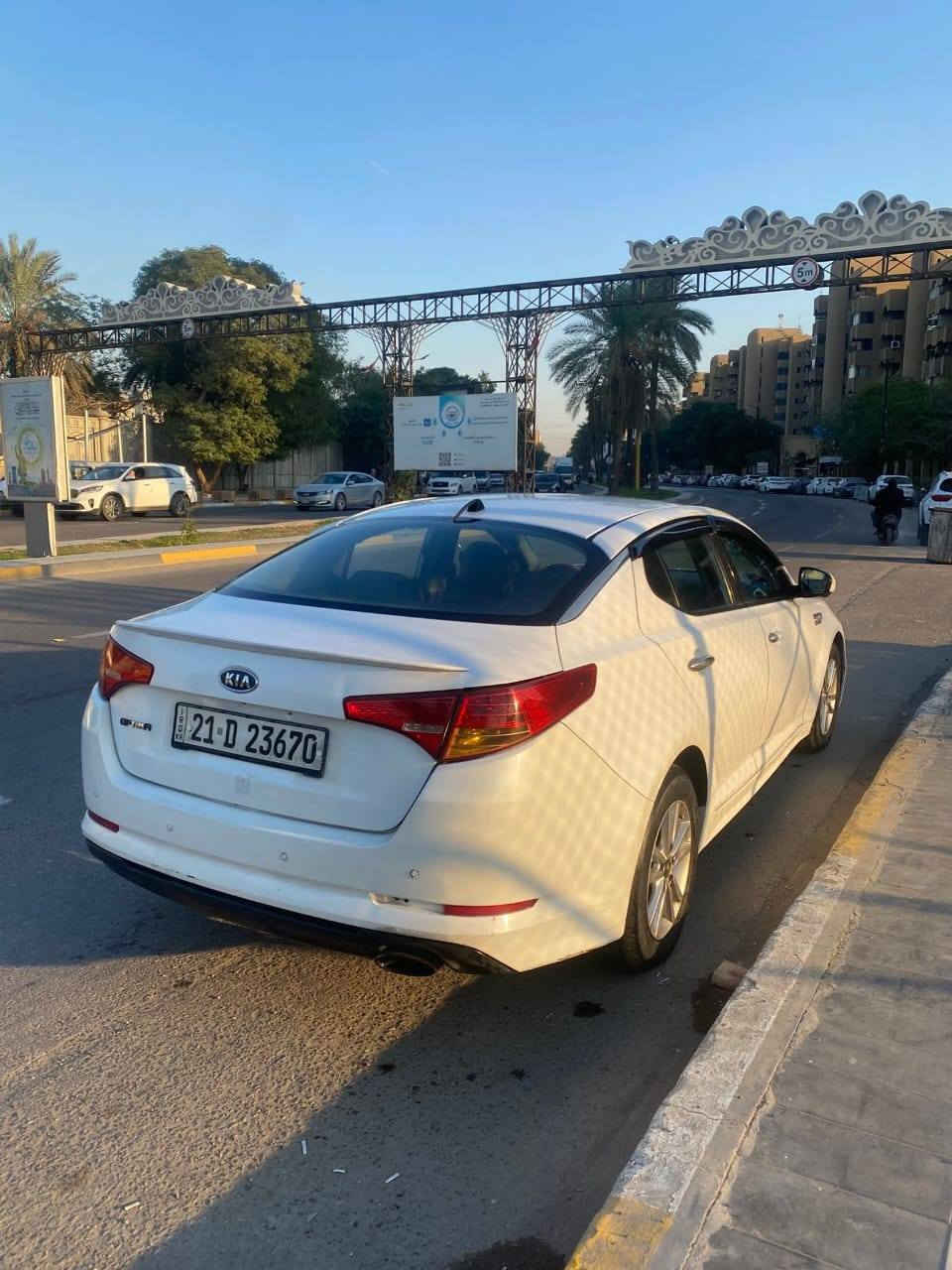 للبيع اوبتيما موديل 11 لون ابيض مواصفات نص فول خليجي محرك  دوش 2400 ماشيه 133 الف بيهه جاملغ و شويه بلبنيد صبغ بدون ارباك بدون دواخل مكانهه بغداد صليخ ترهم مراوس السعر  113. رقم سيلمانيه هزه و فحص جديد بسمنه  ***********.. ***********
