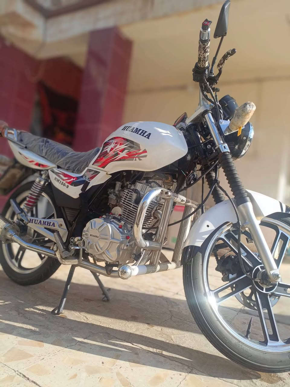 السلام وعليكم هيوشه للبيع بي اواق ومكمرك هاي النضافه كدامك مكفول من كلشي السعر مليون و50الرقم ***********
