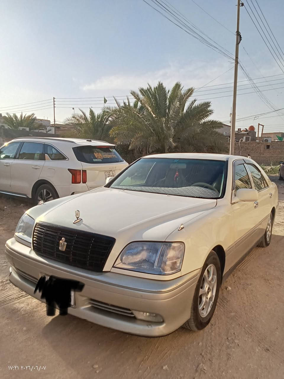 السلام عليكم 
ملكه 2003 مكصوصه جنطه 
المواصفات دكمتين.  برده كهربائيه .كشنات كهربائيه 
 الحداديه جديده مكينه وكير جديدات .تبريد ثلج 
العنوان سوق الشيوخ 
السعر 36
***********
