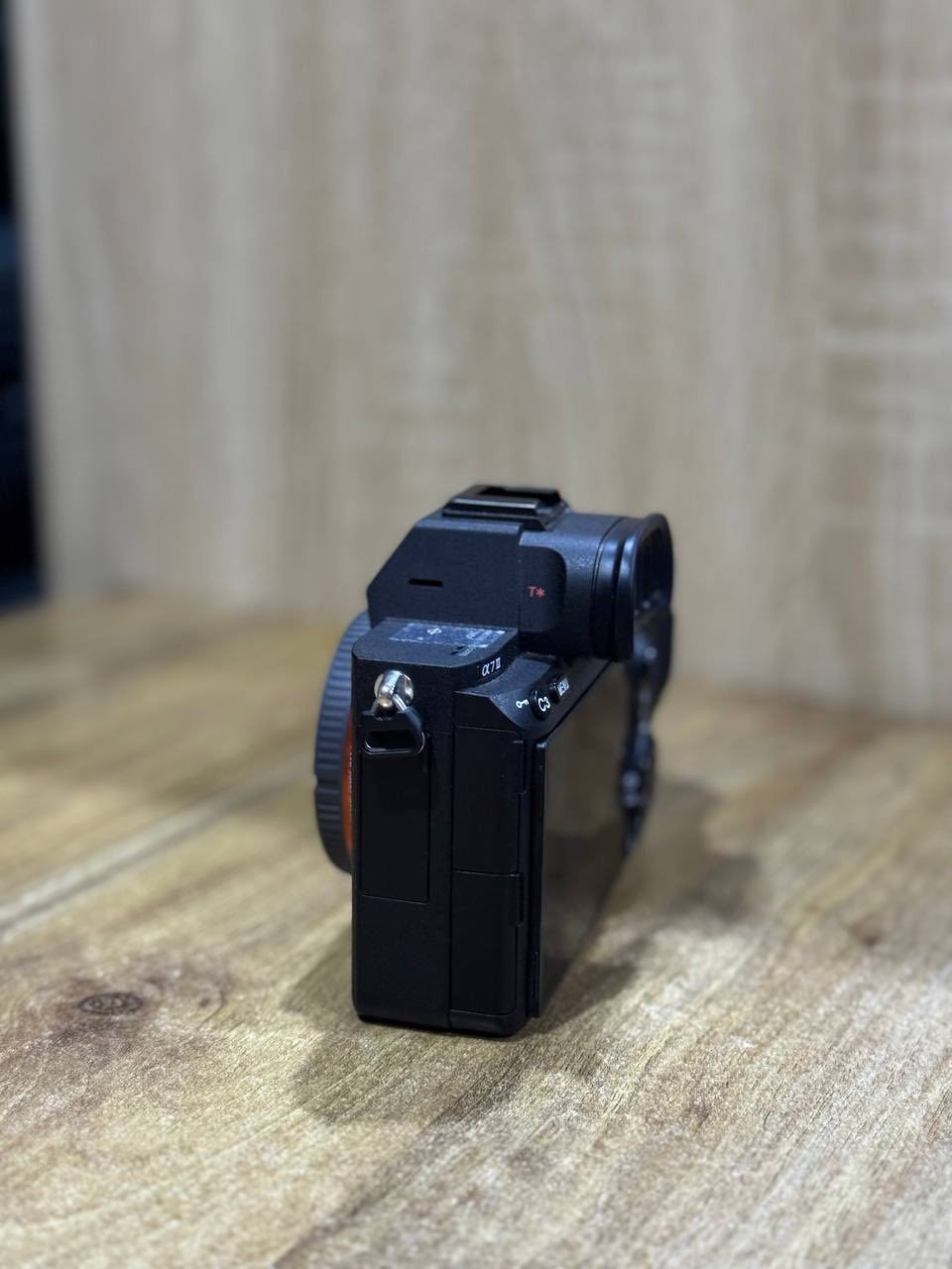 كاميرا سوني a7iii للبيع
نضافه 100‎%‎ مثل ما موضح بصورة 
تصوير متواصل 10 صور/ثانية
24.2 ميكابكسل  
فيديو 4K 30fps + فل HD 120fps
نظام فوكس سريع 693 نقطة تركيز
مثبّت صورة خماسي المحاور داخل الجسم
ISO 100–51200 (قابل للتوسيع)
شاشتة لمس متحركة + منظار إلكتروني عالي الدقة
واي فاي + بلوتوث
بطارية قوية NP-FZ100 (أداء طويل)
باقي التفاصيل خاص 
مكاني بصرة 
للتواصل ***********
