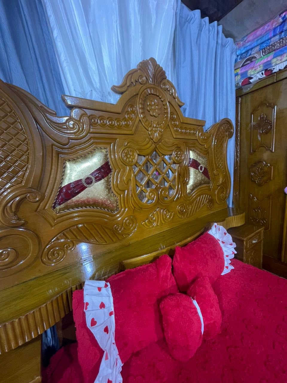 غرفه عراقي نضيفه صاج البيع عنوان زبير سعر ٨٠٠  رجآ مو شراي لايتصل ***********
