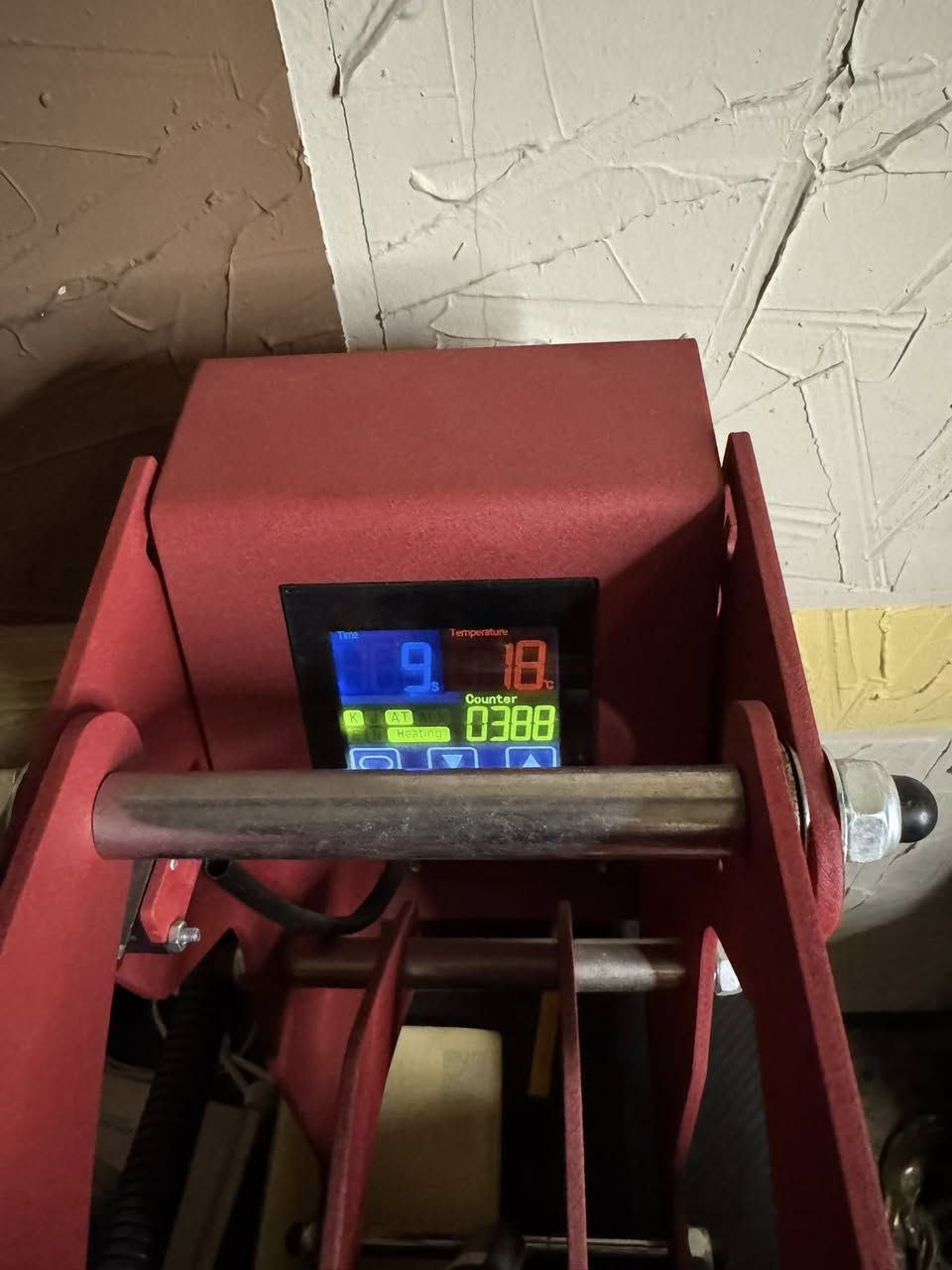 السلام عليكم مكبس حراري 40*40 ويا طبعات وعلاليك شي ان وعلاليك ورقيه وخلفيه بكراون حمره واكو كم تشيرت وكم هودي وشغل مرتب وانطيك كل تفاصيل حتى شغلك يصير مضبوط 100% اعلى شغل متواجد فيس و واتساب 
***********
