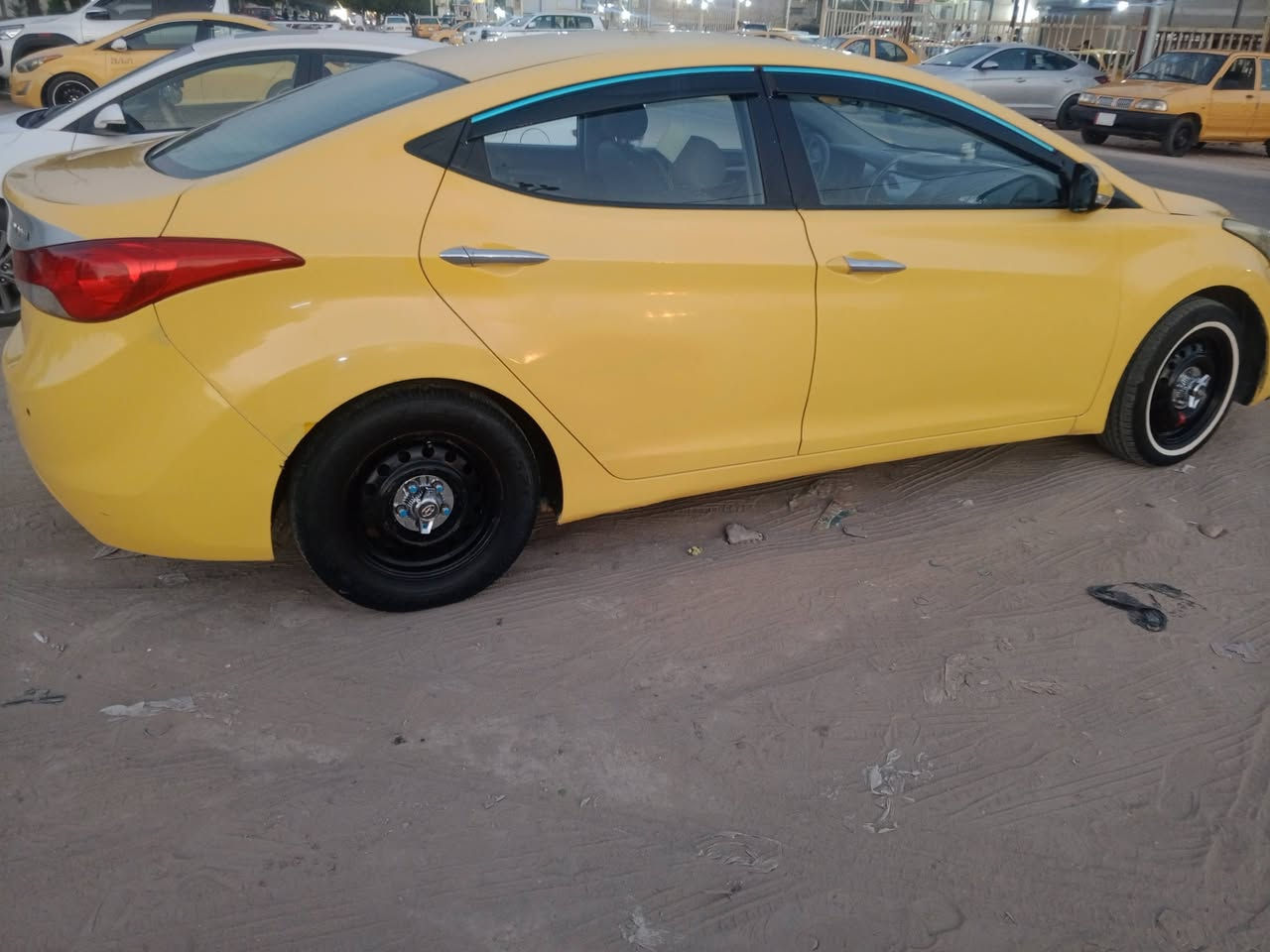 النترا مديل 14خليجيه مكفوله من الضربه والكص مكينه دوش 1800 كير حداديه كله جديد داخل نضيف سنويه جديد ***********
