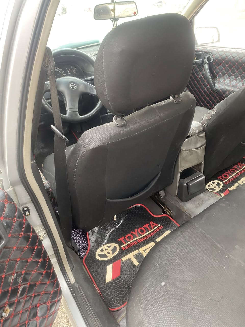 أوبل فكترا للبيع موديل1989  حجم ٢٠ كير اوتوماتيك رقم كركوك وجديد(انكليزي) مشروع وطني سنويه لحد 2029  وبي بطاقه بانزين وكهربائيات كله شغال وسلايت كهربائي وجامات امامي كله كهربائي ومرايات كهربائي وصبغ ماله بلادي رصاصي 
سياره مابي ضربه  وكير ومحرك مابي عيب 
صدر جديد  ومكينه مابي بخار وكير قطره عيب مابي 
سياره مايصرف بانزين هوايه نوزلات نظيفه وايرفرو وآيسي مابي عيب 
سعر ٣٥ ورقه وبي مجال بسيط للطيبين 
ولاستفسار خابر رقم ***********
***********
