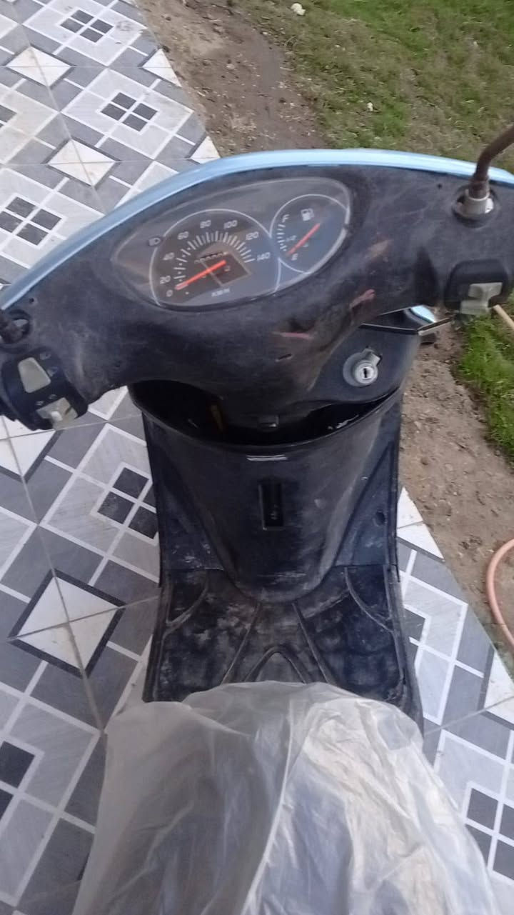 مكينه مكفولة اكسن كلجات مكفول نص بس اشاير فوك وجنطه فقط السعر ٤٥٠وبيهة مجال بغد الشعب أو مراوس ببريز ***********
