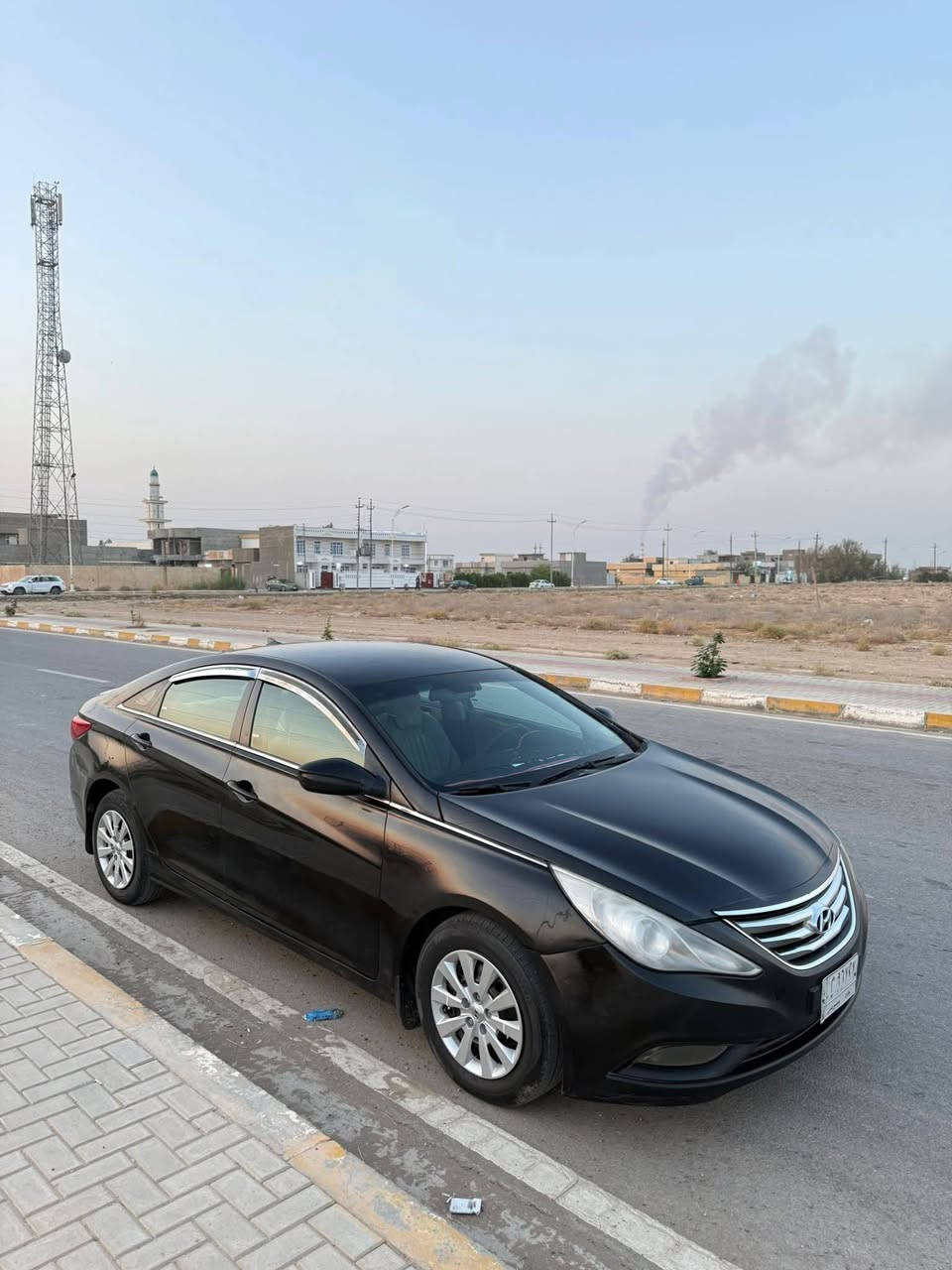 السلام عليكم سوناتا موديل 13 وارد امريكي  بااسمي شخصيا. رقم بغداد مشروع وطني كير محرك مكفولات مصبوغه عام اثر جراد ضربتها جاملغ الاامامي وتبديل البنيد  والباقي مكفول قطره معجون مابيه وجاهزه ربع دينار ماتصرف عليه للااستفسار اكثر الااتصال ***********.  او مراسله الصفحه السعر 90  وبيها مجال بسيط كلش
