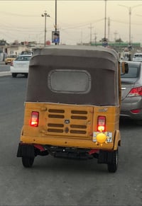 تكتك للبيع جاهزه كبل لشارع 19شهر 12 ورجائن المر شراي لا يتصل 077644356...