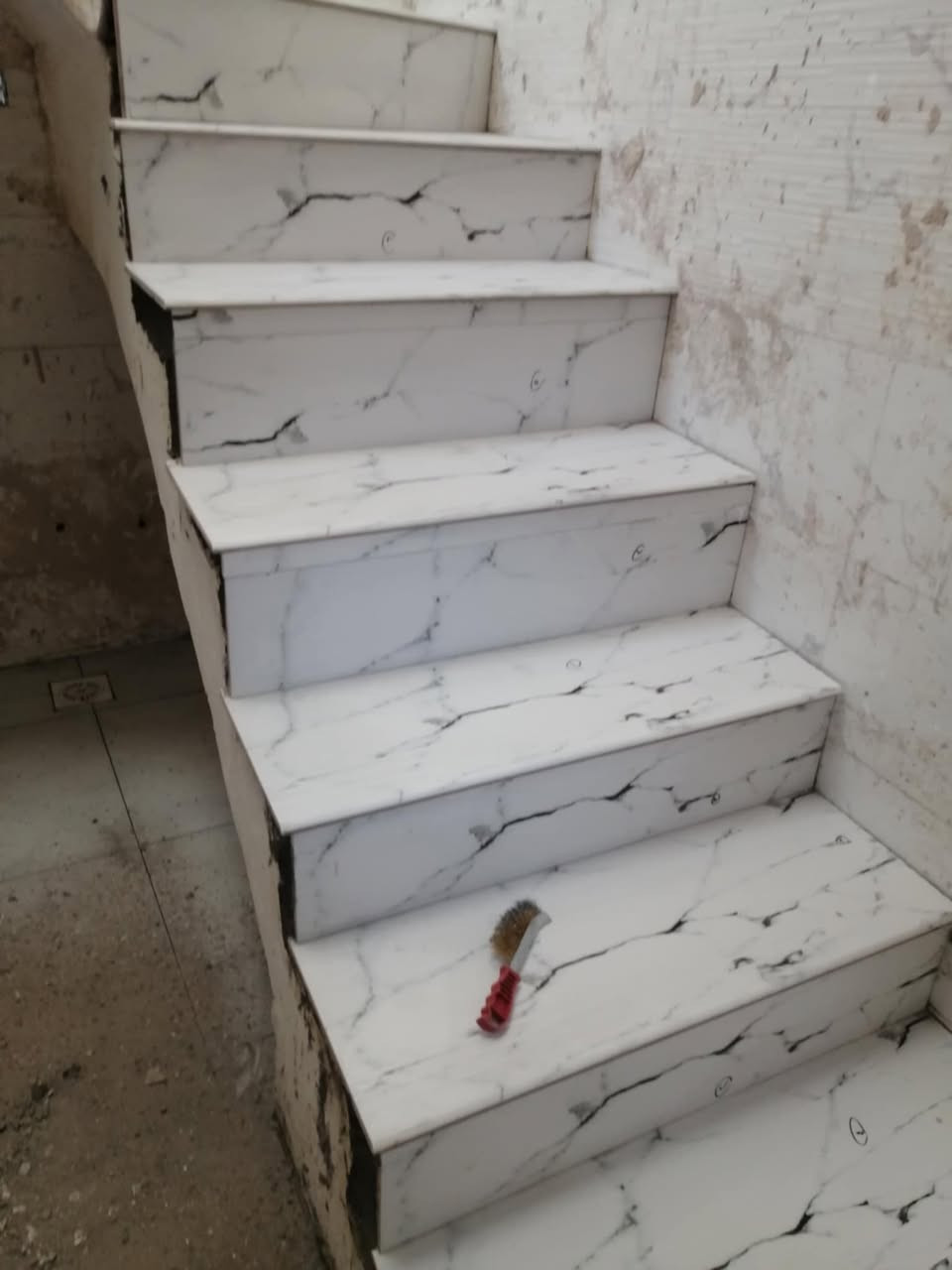 كادر مصري سيراميك ارضيات وجدران وبايات ومرمر وكاشي وألواح تسليم مهندسين دراجة أوله ***********
