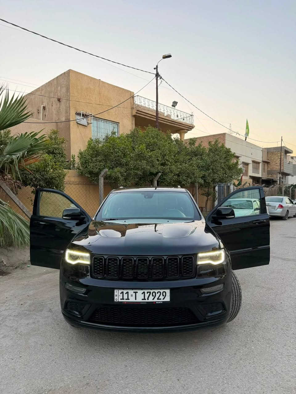 * الموديل: 2020 معلاية 22 وماشي بمعاملتها يعني راح ترجع اصل 
* اللون: (اسود )
* الممشى: (94 مايل)
* الوارد: (أمريكي /…)
* المحرك: (3.6)
* القير: أوتوماتيك
* الدفع: (/ رباعي)

✅ السيارة بحالة ممتازة، استخدام شخصي ومحافظ عليها.
✅ صيانة منتظمة ولا تحتاج أي مصروف.
✅ مكينة، جير، وشاصي بحالة ممتازة.
✅ الفحص مرحب به على حساب المشتري الجاد.
✅ السعر قابل للتفاوض بالمعقول بعد المعاينة.

المواصفات

* تشغيل السيارة عن بعد.
* دخول وتشغيل ذكي بدون مفتاح.
* كاميرا خلفية وحساسات اصطفاف

* مقاعد جلد مع تدفئة للمقاعد الأمامية.
* مقود مدفأ.
* شاشة لمس 8.4 إنش مع نظام 

للاستفسار والتواصل على الخاص أو الاتصال: ***********

