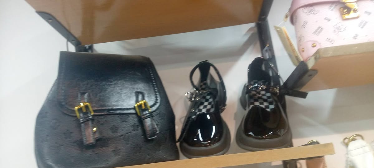 جنطة جديدة وصلت
ستايل راقي وسعر مناسب ❤️
للطلب والاستفسار مراسلتنا خاص.

شرطه الرابعه مجاور مكتبه مولي


**إذا كنت صاحب هذا الإعلان وتريد حذفه لأي سبب، رجاءا أرسل رسالة إلى الدعم الفني**
