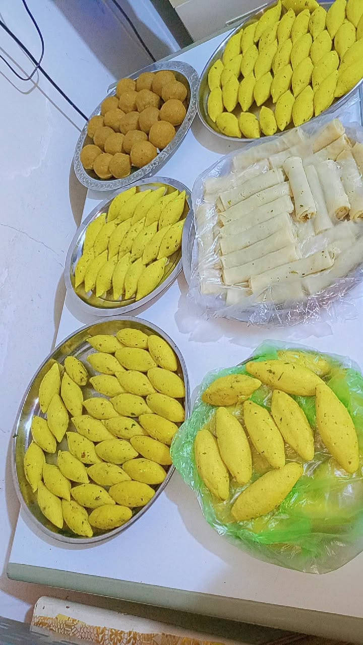 العيد بدون كليجة؟ مستحيل! 🥮🌙
سوّيناها حتى تذوب بالفم وتبقى ببالكم
نكهات تراثية ولمسة عصرية تخلي كل صينية تحفة ❤️
اطلب هسه وخلي سفرتك أحلى بالعيد مو بس كليجة… هاي طعم العيد الحقيقي 😍
من أول لقمة تحس بدفى البيت ولمّة الأهل
هشة، طازة، ومعمولة بأفخر المكونات ✨
دلّلوا ضيوفكم بكليجة تخلي الكل يسأل: منين هاي؟ 👌

الناس تشتري إحساس قبل ما تشتري أكل.
الطعم بيتي ونظيف، والشغل بإيدين تتعب حتى ترضيكم 🤍
عروض الكليچه للعيد: 🥟
____________________ 

كيلو كليچة تمر ب 6 الاف 
كيلو كليچة حلقوم ب 7 الاف @
كيلو كليچة سمسم ب 8 الاف 
كيلو كليچة مبروش ب 8 الاف 
كيلو كليچة جوز ب 9 الاف 
كيلو كليچة مشكل  من كل نوع ب 12 الف 
كيلو كليچة مشكل حلقوم وتمر ب 8 الاف 
كيلو كليچة مشكل حلقوم وتمر وجوز ب 10 الاف 

عروض المعجنات والكبب: 🥠🍕🥐
______________________________

50 قطعة مني بيتزا لحم او دجاج او جبن ب 15 الف 🍕
50 قطعة فطائر لحم او دجاج او جبن ب 15 الف 🥐

20 قطعة كبة تمن 
+20 قطعة كبة برغل قلي 
+20 قطعة بورك طاوه  
👆الكبب والبورك ال 60 قطعة ب 15 الف ✨✔️

كلشي موجود كبالكم بالصور تشرفت بالكل ✨✔️ 

مكاني بابل/ نادر الثانيه /قراغول 
للتواصل خاص او اتصال او واتساب على هذا الرقم 
***********
متوفر توصيل لجميع مناطق بابل 🚗🚗✔️✨
