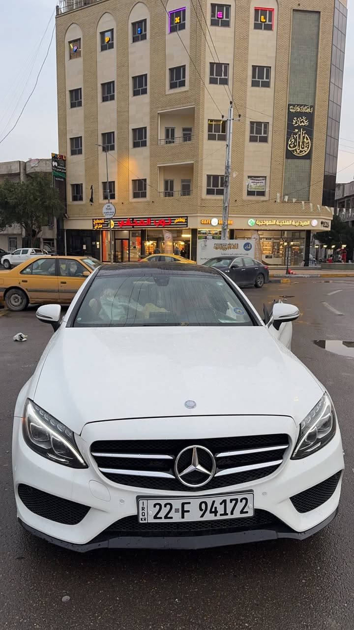 مرسيدس كوبيه C300 2017
ماشية 63,000 ميل‏  
كشنات جلد قرميدي 
تدفئة للكشنات 
بانوراما
 رادار أمامي
 سماعات Burmester  
لايتات Intelligent LED
 5 أنظمة قيادة 
داخل LED 
ويل AMG أصلي سعرة 1500$
الدعاميات بلاديات بدون صبغ كفالة 
صيانة كاملة يم شركة BCM والفواتير موجودة 
السيارة نظيفة جدًا من الداخل والخارج
حادث سطحي: صبغ نص البنيد و 3 مكانات PDR خفيف كلش
رقم اربيل بأسمي 
سنوية ل 2028
مكان السيارة بغداد الأعظمية
***********
سعر 200
