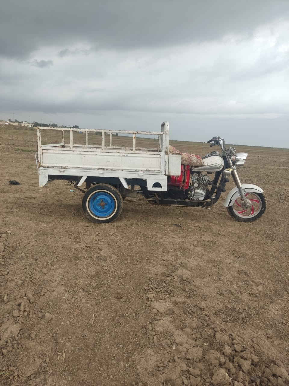 سلام عليكم ستوته موديل ٢٠٠٨ رقم اسود وسنويه نجف مكفولة السعر ٩٥٠ بيه مجال مكاني الديوانية المهناويه شراي يتصل ***********
