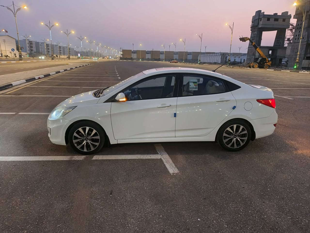 للبيع فقط  اكسنت خليجي مكفول عده هلال واحد  مكاني كربلاء سع،١٢٤ *********** رقم بغداد دولي
***********
