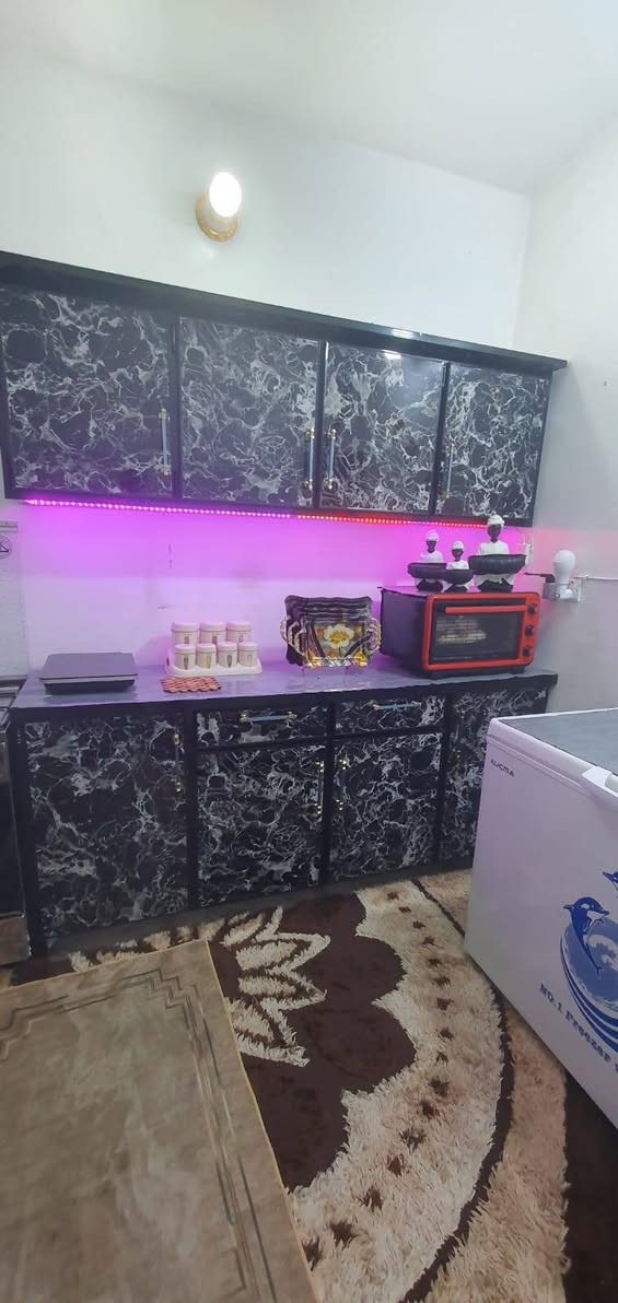 كاونتر للبيع سعره 350 مكانه جسر الشريف بعقوبه ديالى هذا الرقم***********
