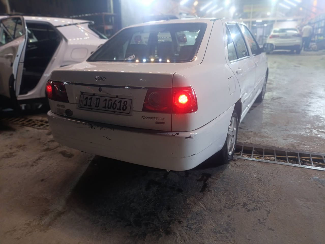 سلام عليكم شيري كوين 2010للبيع  كفاله عامه
كير مكينه صدر امامي خلفي مكفول 
كهربائيات كلها  شغاله شاشه اندرويد كامره
 تبريد ثلج
رقم انكليزي بسمي مصفره غرامات 
سنويه لل 31
تخم تأير جديد
سياره جديده وكلها بلاده 
السعر 42بيها مجال حك الجيه عنواني بغداد البياع 
رقم ***********
