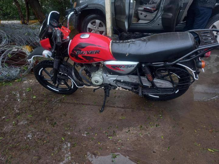 سلام عليكم بوكسر موديل 22 مرقم بغداد 
لبيع درجه نضيفه وتجي وتشوف سعر 2200مليونين وميتين  وبيه مجال حق الجيه لعنون بغداد الجديده رقم لهاتف ***********
