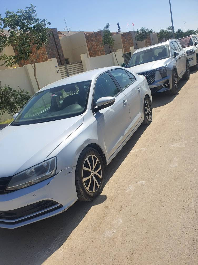 فولكس واجن جيتا ٢٠١٨
محرك ٢٠٠٠ تنفس طبيعي 
حساسات أمامي خلفي كامرا 
بدون صبغ 
محرك و كير مكفول 
السعر ١٣٠ ورقة 
*********** بغداد, العراق
