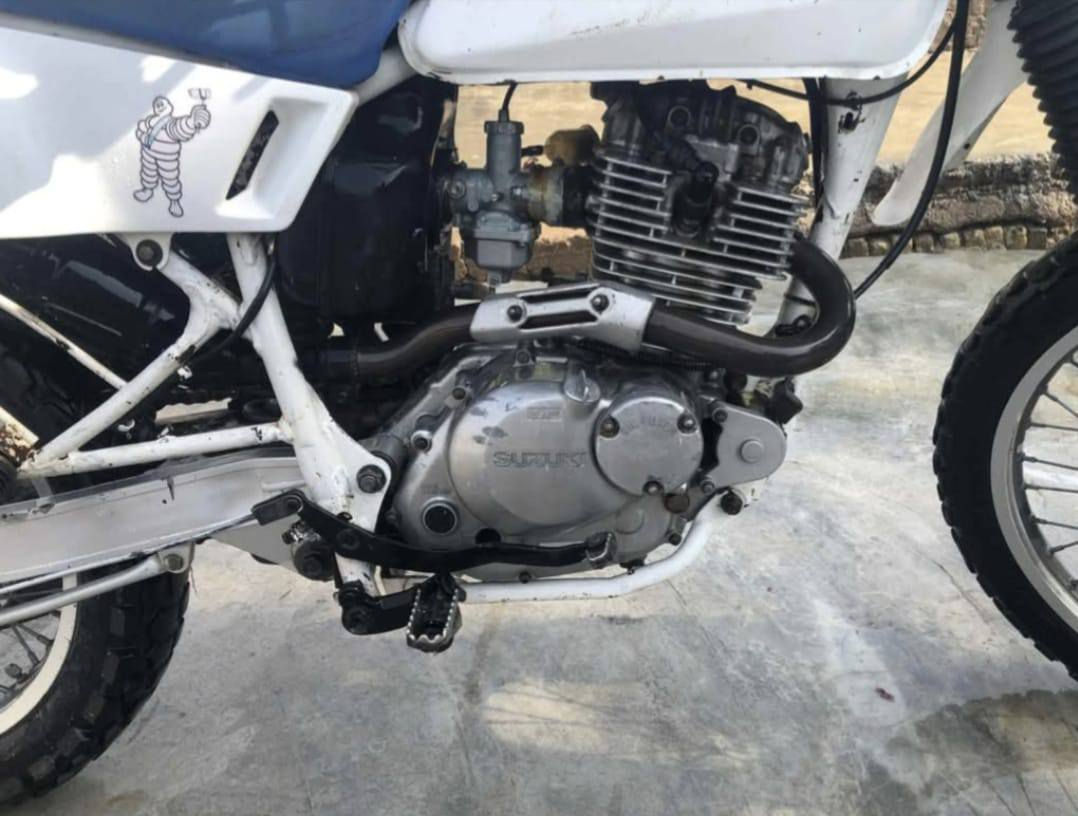 السلام عليكم دراجة قفاز دجبل مكينه 200 مفتوحه او بدون اوراق مكان بغداد السعر 1250وبيه مجال, ***********
