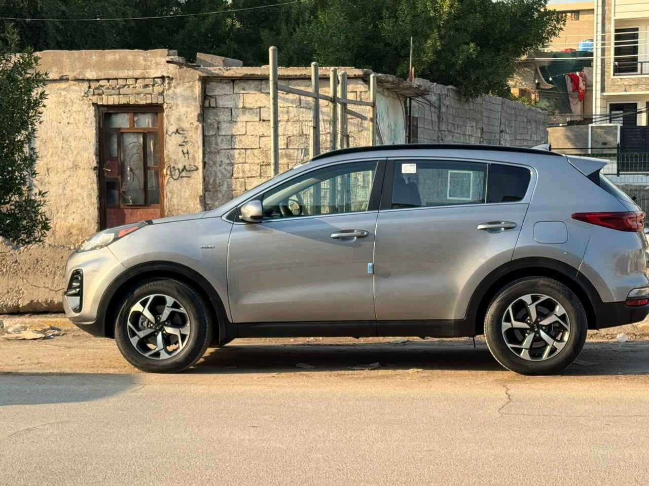 السلام عليكم كيا سبورتج 2021 وارد
ماشيه 71 سيارة جدن نضيفه
تخم تايرات وصدر جديد 
مكينه 2400
السونار مرافق بل منشور
السعر 172 وبيها مجال بسيط
مكاني بغداد رقم ***********
