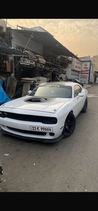 عندي بنيد شيكر اصلي بدون ضربه مصبوغ ابيض مراوس ببنيد فتحه وحده او 3 فت...