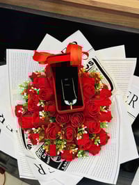 بوكيه ٣٦ وردة • قلادة • توصيل مجاني خانقين