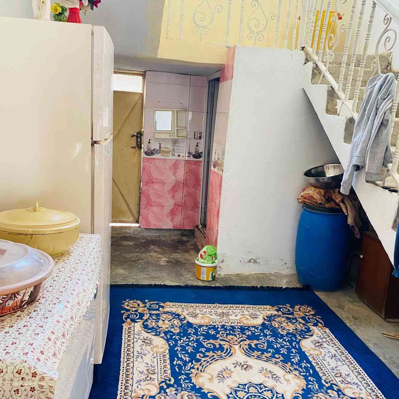 ⭕️دار للبيع بمساحة 240متر طابو صرف ⭕️ بسعر قطعه ي منفصل على شكل مشتملات مؤجر ب 300 الف 
✅العنوان الرحمه مقابل افران دبي قرب مدرسة الأوزاعي ✅
🔰🔻بسعر قطعه ارض🔻🔰
✅التفاصيل الطابق الاول غرفتين نوم وصاله واستقبال وهول ومطبخ ✅
✅الطابق الثاني غرفتين وصاله وحمام مسقف صندويج ✅
☎️***********☎️
