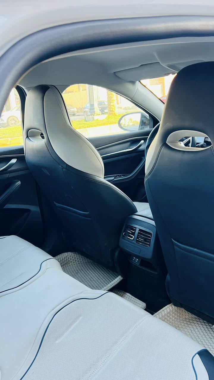 🚗 للبيع 

السعر ١٨ مليون و٥٠٠ الف ومجال جدا بسيط
                                                 (BYD ديستروير ) – 
موديل 2025 
مكان السياره كربلاء 
رقم كربلاء
للاستفسار /***********
✅ المواصفات : 
عداد المسافه / 8 الاف و٦٠٠ الف كيلو
بي واي دي جن L (BYD ديستروير ) – 
موديل 2025 
⚙️ المحرك: 1.5 لتر
• محرك 1.5 اقتصادي وعملي
• ناقل حركة أوتوماتيك
• شاشة وسطية حديثة
• شاشة عدادات رقمية
• كاميرا خلفية
.قطعتين تبريد
• حساسات
• تحكم ستيرن
• مثبت سرعة
• تكييف أوتوماتيك
• دخول ذكي + تشغيل زر
• أنظمة أمان (ABS – مانع انزلاق – Airbags)
