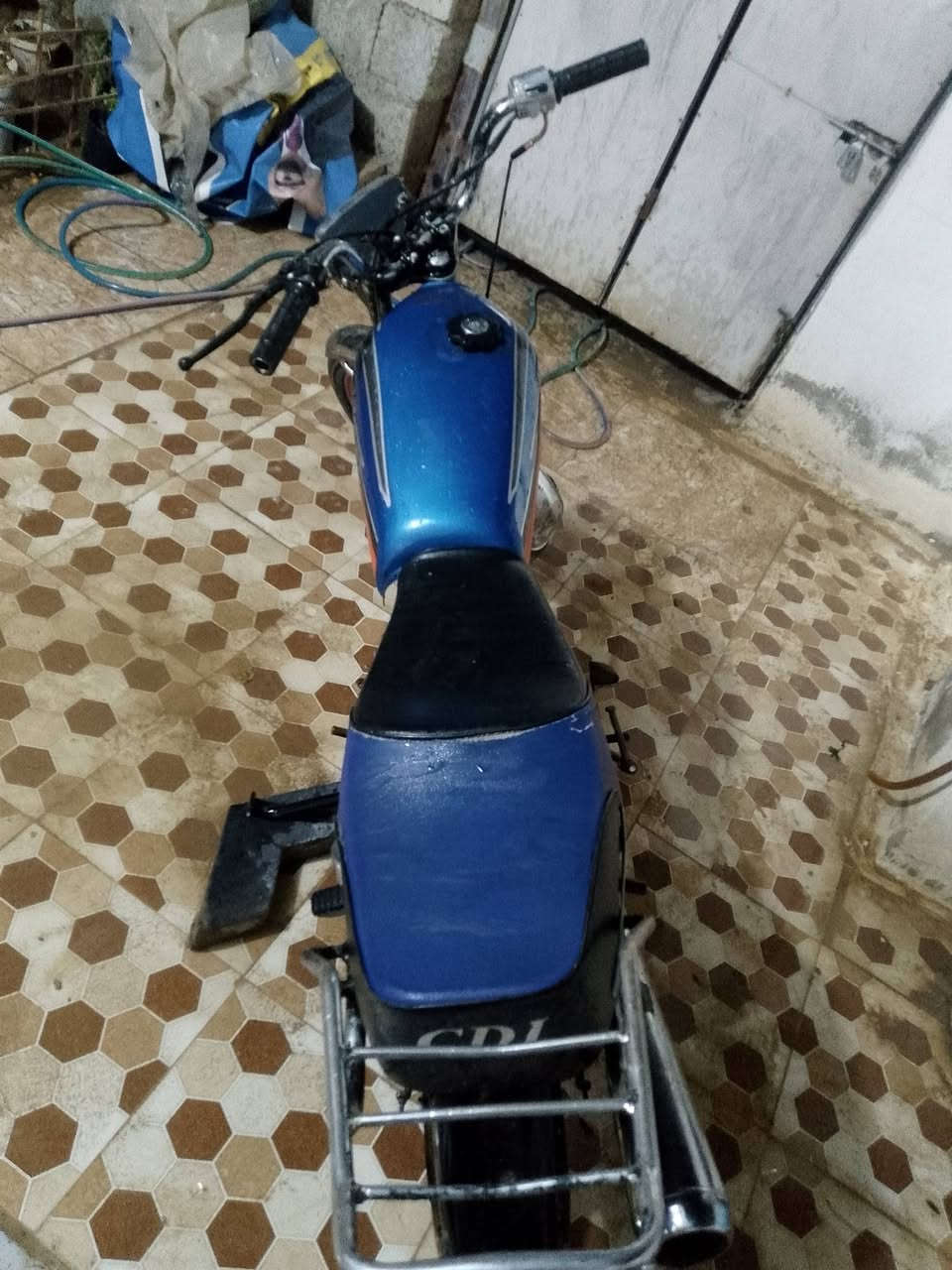 دراجه للبيع نضيف خير من الله مكاني ديالى بعقوبه  السعر 225 مستعجل عل بيعه بدون اورق***********
