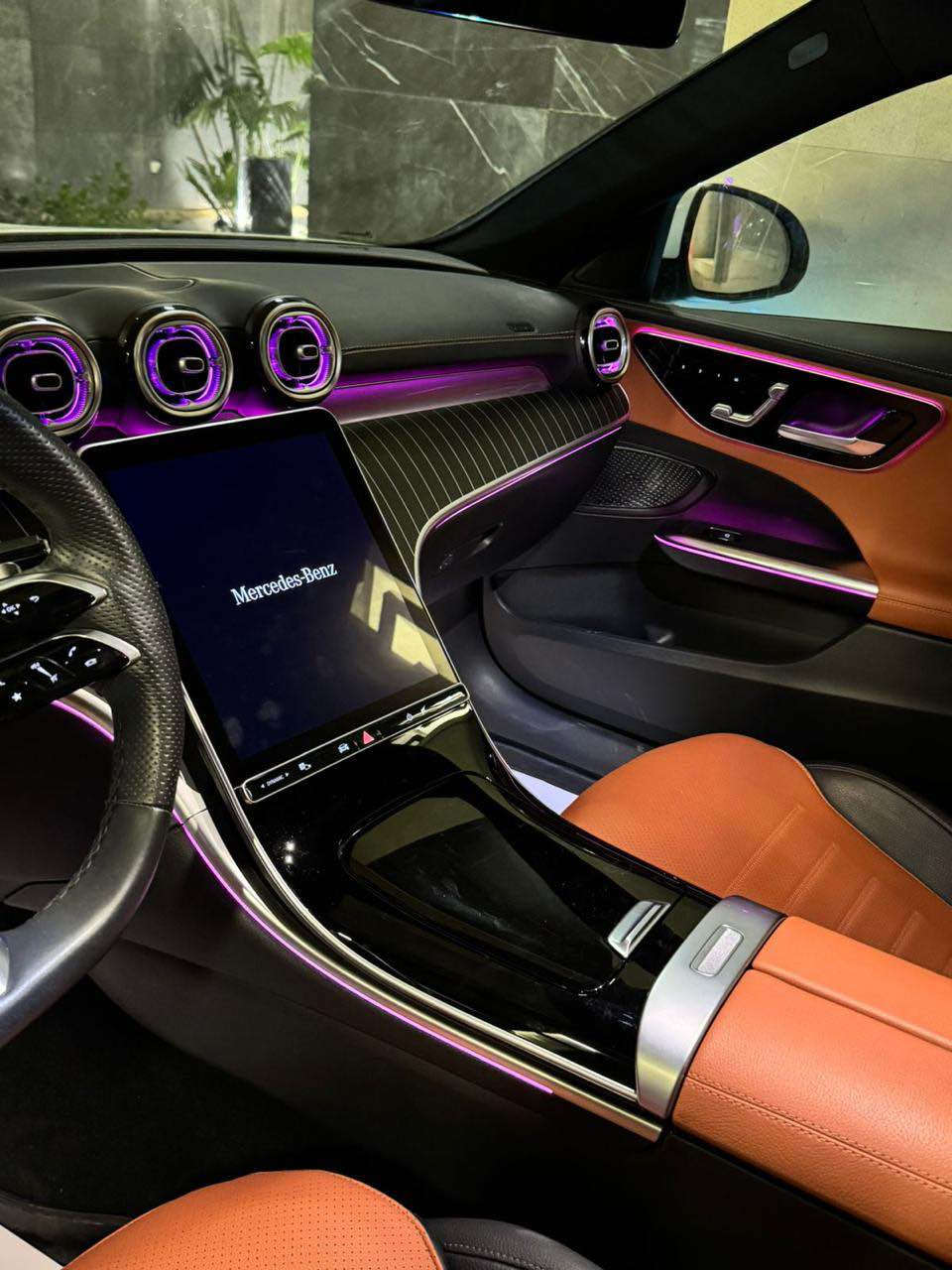 Mercedes-Benz C200 AMG 2023
🔹 فول مواصفات –نسخة AMG ضمان الوكالة BCM 

✨ أبرز المواصفات:
 • بانوراما
 • داخلية جلد (تدفئة + تبريد)
 • كشنات كهربائية
 • شاشة iPad + شاشة Digital
 • تحكم لمس كامل
 • 5 كاميرات محيطية
 • إنارة LED أمامية
 • ويل 18 AMG
 • مرايا شفط كهربائية
 • جناح كهرباء

📊 التفاصيل:
 • ماشية: 11,000 كم فقط
 • كفالة عامة
بعدها بالنسبة ضمان 
رقم اربيل بأسمي 

💰 السعر: 46,000$ (بيه مجال بسيط)
📍 الموقع: الجادرية
📞 للاتصال: [***********] بغداد, العراق
