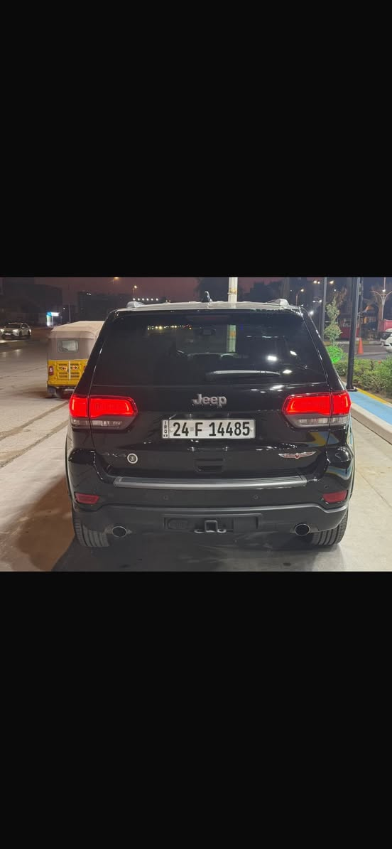 السلام عليكم للبيع جيب 2017 تريل هوك اعلى فئه بلمواصفات ماشيه 83 سياره كلين بدون صبغ بدون تبديل رقم سنويه كله جديد  مكاني بغداد السعر 225 وبيه مجال بسيط 
***********
