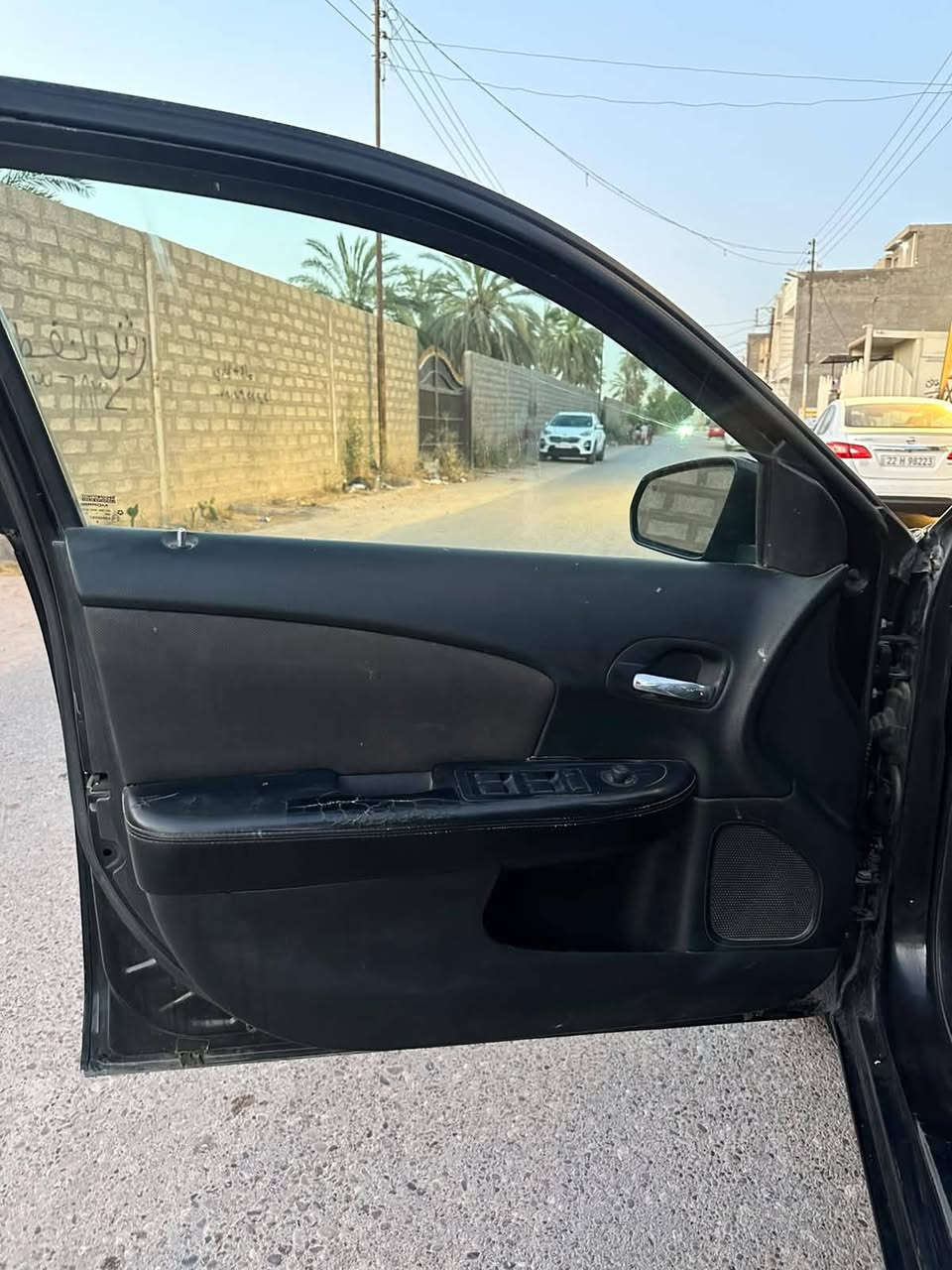 بيع مستعجل 2011
مكينة ٢٤٠٠ 
موديل ١١
نقص فقط كمبريسر تبريد
مكينة وكير جدد 
كير ٦ نمر المرغوب
تدفئة كشنات 
ضربتهة عكس السايق مبدل البنيد والجاملغ ولونهن ابيض مغلف اسود 
السيارة قطرة صبغ مابيهة مكفولة 
—————
صدر امامي خلفي جديد 
تخم تاير تو سايز 
السعر 65 ورقه وبيها مجال بسيط 
ملاحظة السيارة عليها غرامة 700 الف تنزل من سعر السيارة 
***********
مكان السيارة الدورة
