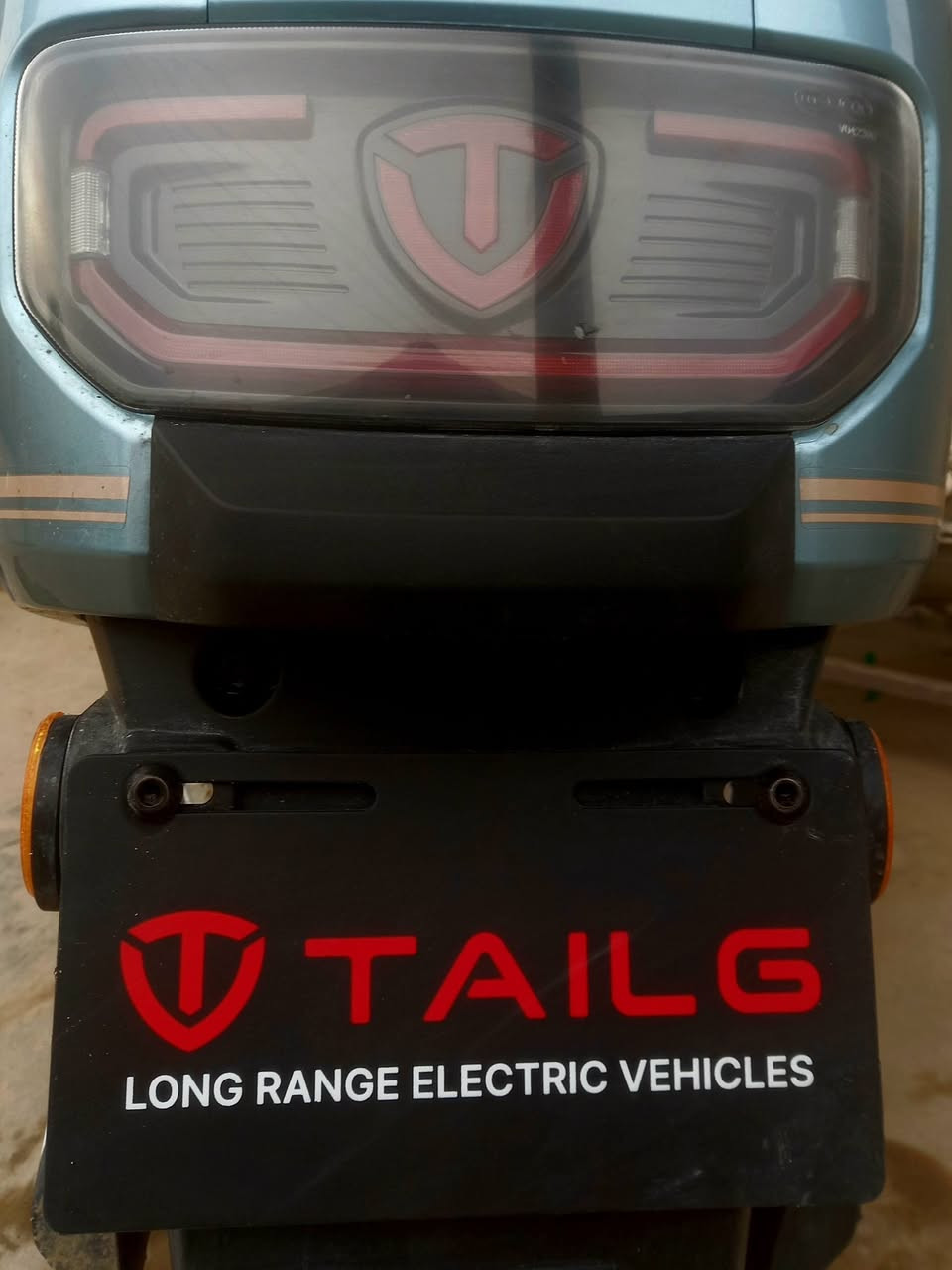 السلام عليكم
دراجة شحن للبيع 
من شر كة Tesla اسم الدراجة TAlLG
مستخدمة شهرين 
مميزاتها 
1 نظامه مفتاح وبصمة نسختين
2 بيه نضام امان 
3 سرعة 65 حقيقي 
وكل غراض الدراجة موجودة سعرها  900 وبيهة مجال ❤


**إذا كنت صاحب هذا الإعلان وتريد حذفه لأي سبب، رجاءا أرسل رسالة إلى الدعم الفني**