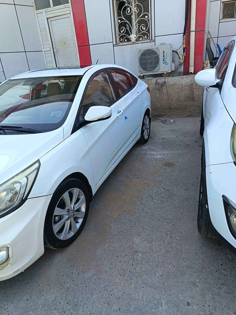 اكسنت 2016 مكينه1600 مكفوله من الصبغ التبديل بيها دحجه موضحه بالصوره فقط ماشيه160الف فول رقمها نجف سنويه تسقط بشهر5 سعرها111$ بيها مجال نص ورقه فقط مراوس بي واي دي 2025 او بيع بشرط المداور السريع باسم المشتري***********
