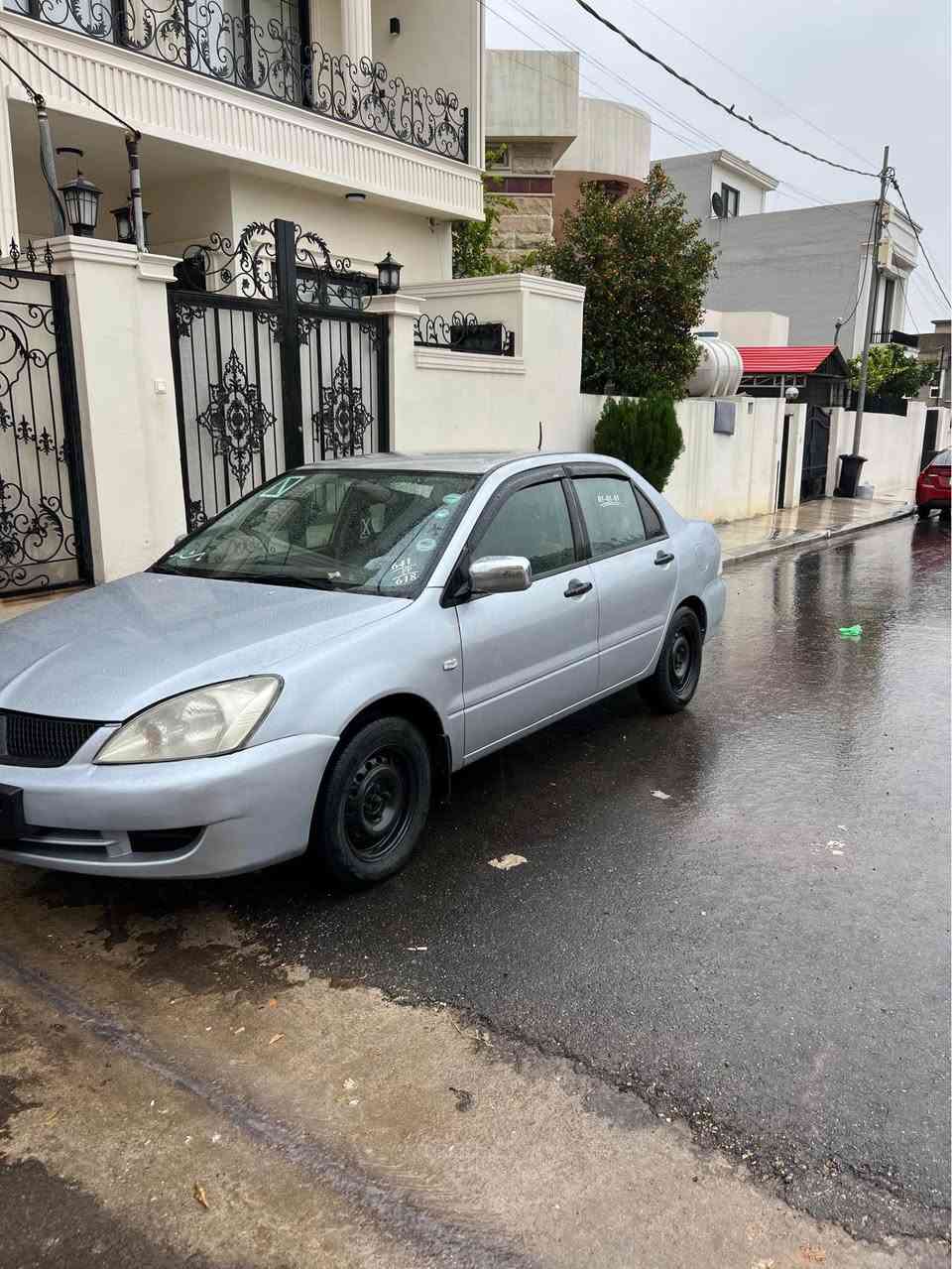 سياره لانسر ميتسيبوشي موديل ٢٠٠٧  كير توماتيك مه كينه كه وره ٤بارجه ي به خه بي ليدان سنوي تازه به سه رجوه ٥ ورقه غرامه ي له سه ره دواي معامله بگيره وه به شه رتي كيرو مكينه و ته بريدو هه موشتي سعري ٦٨ گلاو توزيك مجال شوين ئاكري *********** دهوك, العراق
