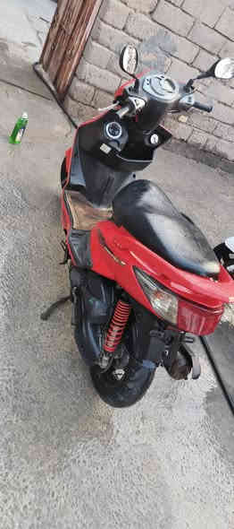 سلام عليكم دراجه سكنس فحل ياباني مكينه ما مفتوحه كفاله ختم واحد مكاني البصرة القرنه السعر ١٣٥٠ بيهه مجال  رقم الهاتف *********** يوجد واتساب
