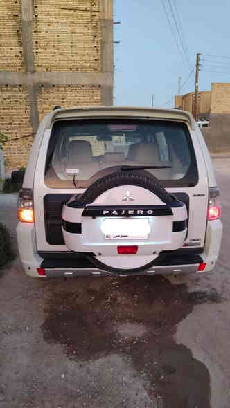 باجيرو 2013 حبتور
محرك 3500

فول موصفات لون ابيض صدفي
  تخم تاير 
منظومة غاز 
تبريد 
 ثلاجه
فتحه 
تحكم استيرن
دمام
مكفوله 
رقم بغداد
مكاني العماره 

السعر 170 وبيها مجال للشراي 
***********
