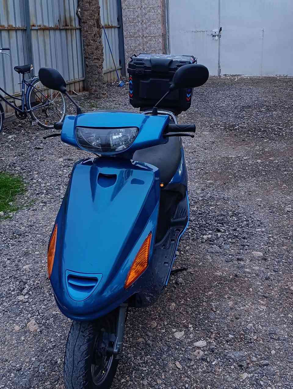 دراجه فراشه نثيه للبيع دراجه حلوه ونضيفه كلشي ماعايزه المكان طريق الصلاحيه ***********
