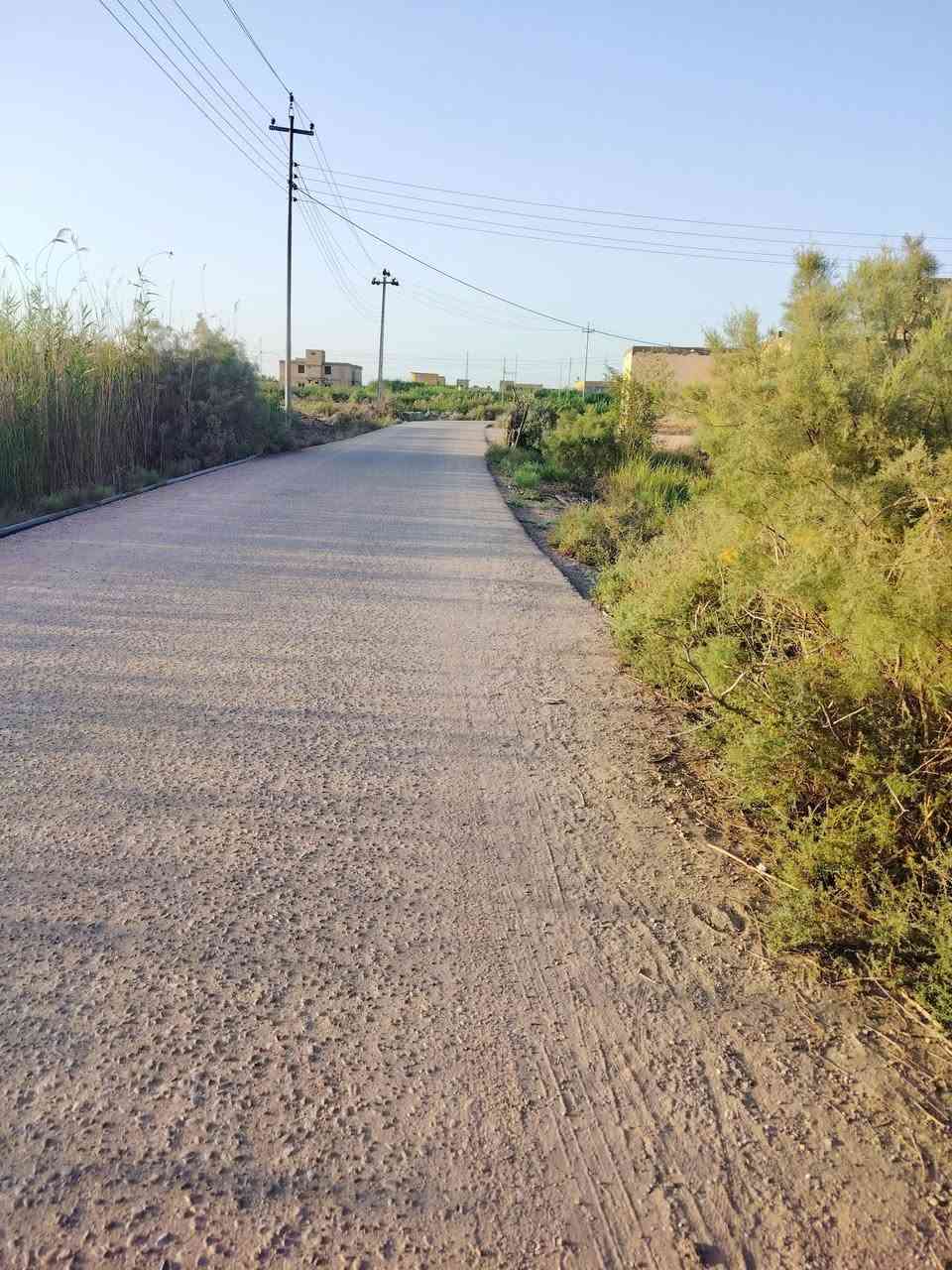 دونم للبيع  50+50 .... يصلح للزراعه وكذالك للسكن  ... الموقع طريق السوق ناصرية شارع المطار  .... لاستفسار *********** اتصال +واتساب نستقبل جميع العروض في مكتبنا الكائن في حي الجوادين قرب مدرسة شريف الرضي
