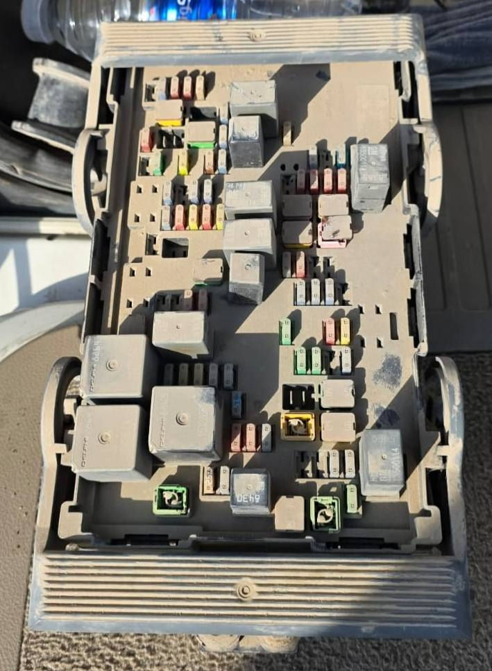 السلام عليكم عندي غراض تاهو 2007/2014

داينمو 150
جويتر 140
قاعدة فيوزات 175
لوحة تحكم جام 125
لوحة تحكم مفرد التك ب25
عقل 180
ايرباك 150
الغراض جميعة شغالة شرط الفحص العنوان بغداد الشراي يجي خاص واتشرف بالجميع


**إذا كنت صاحب هذا الإعلان وتريد حذفه لأي سبب، رجاءا أرسل رسالة إلى الدعم الفني**