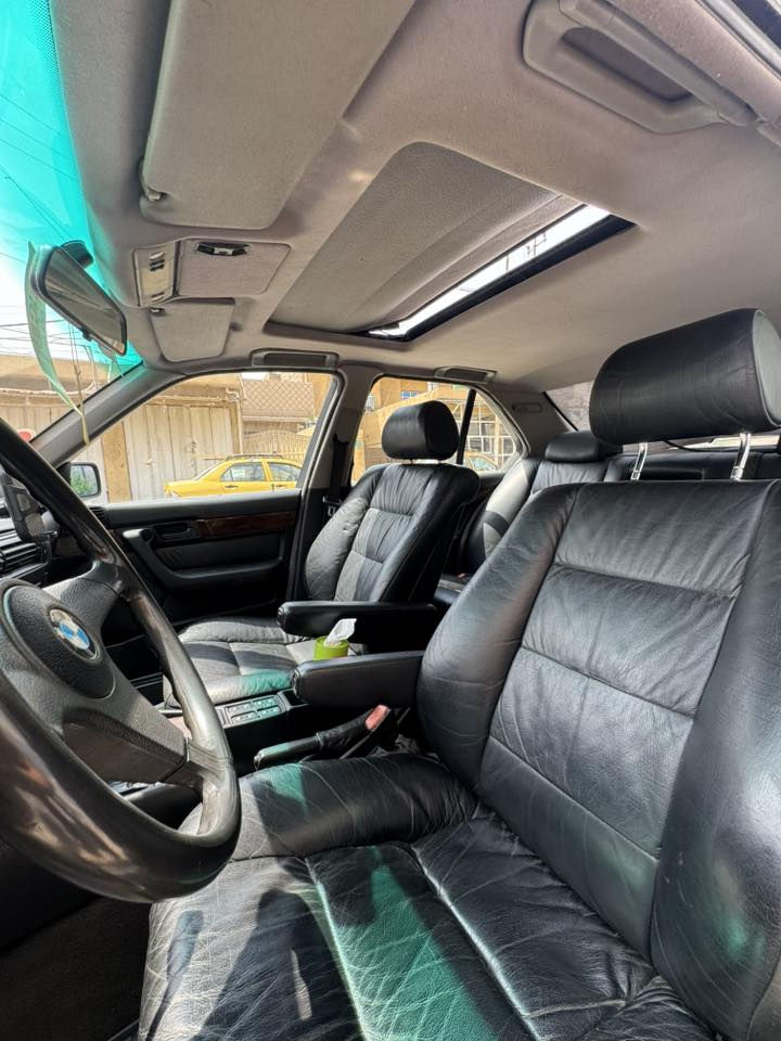 BMW 520 i 1992 🇩🇪
بـي ام دبـلـيـو 520 كـفـالـه عـامـه 🇩🇪
رقـم بـغـداد بـاسـمـي  انـكـلـيـزي هـزه جـديـدة مـا سـاقـطـه سـنـويـه لـ2029
مـحـرك مـسـكـر ..⚡️.. كـيـر اوتـو 
تـخـم تـايـر جـديـد 
مـسـجـل بـلـوتـوث 🎶 دمـام
فـتـحـه قـمـاره … طـكـتـيـن
لايـت عـالـي زنـون ⭐️
صـدر جـديـد
الـسـيـارة كـفـالـه عـامـه عـده الـتـبـريـد مـا اعـرف شـبـي
الـسـعـر 75 و بـيـهـا مـجـال 🔥
بـغـداد الـزعـفـرانـيـه 📍 ‭
0781 646 5715‬
