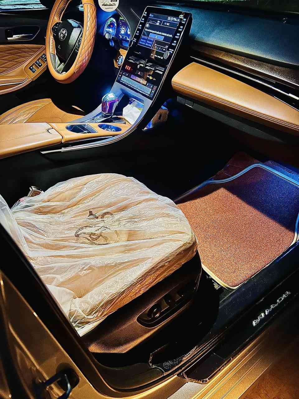 للبيع                                                                                               افلون 21 امريكي هايبرد لمتدد فوول اعلى شي.                                      
المواصفات ⤵️
5 كامرات 
داتشو 
كشنات تدفئة تبريد 
ستيرن هيتر 
داخل كرميدي 
رادارات 
قيادة ذاتية 
خزن ميموري 
كشنات كهرباء
3وضعيات قيادة 
سستم سماعات jbl 
وبعد بيهة هواي مواصفات 
السياره لمتدد اعلى مواصفات1/1 طخته بصيطه خشم الجاملق والبنيد ارباك سليم عدا ارباك البرده اليمنه فقط
سعر260$

***********
