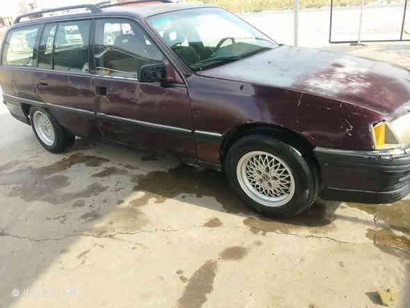 اوبل اوميكا حجم 20 موديل 92 جاهزه كير محرك صدر تحويل السعر 11 ورقه بيع سريع
محرك كير صدر شرط 
تبريد 
سياره جاهزه بيها واجها ***********
