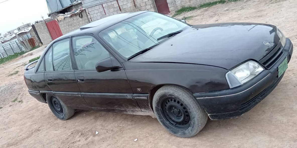 اوبل اوميكه حجم 20 مديل 1990 كير محرك شرط صبغ عام جماليه بسبب التقحيل داخلها نضيف كهربائيات كلها شغاله طخم امامي خلفي نضيف شرط التحويل سنويه  بيضا شرط مرسمه وكامله السعر 20 وبيها مجال بصيط
***********
***********
