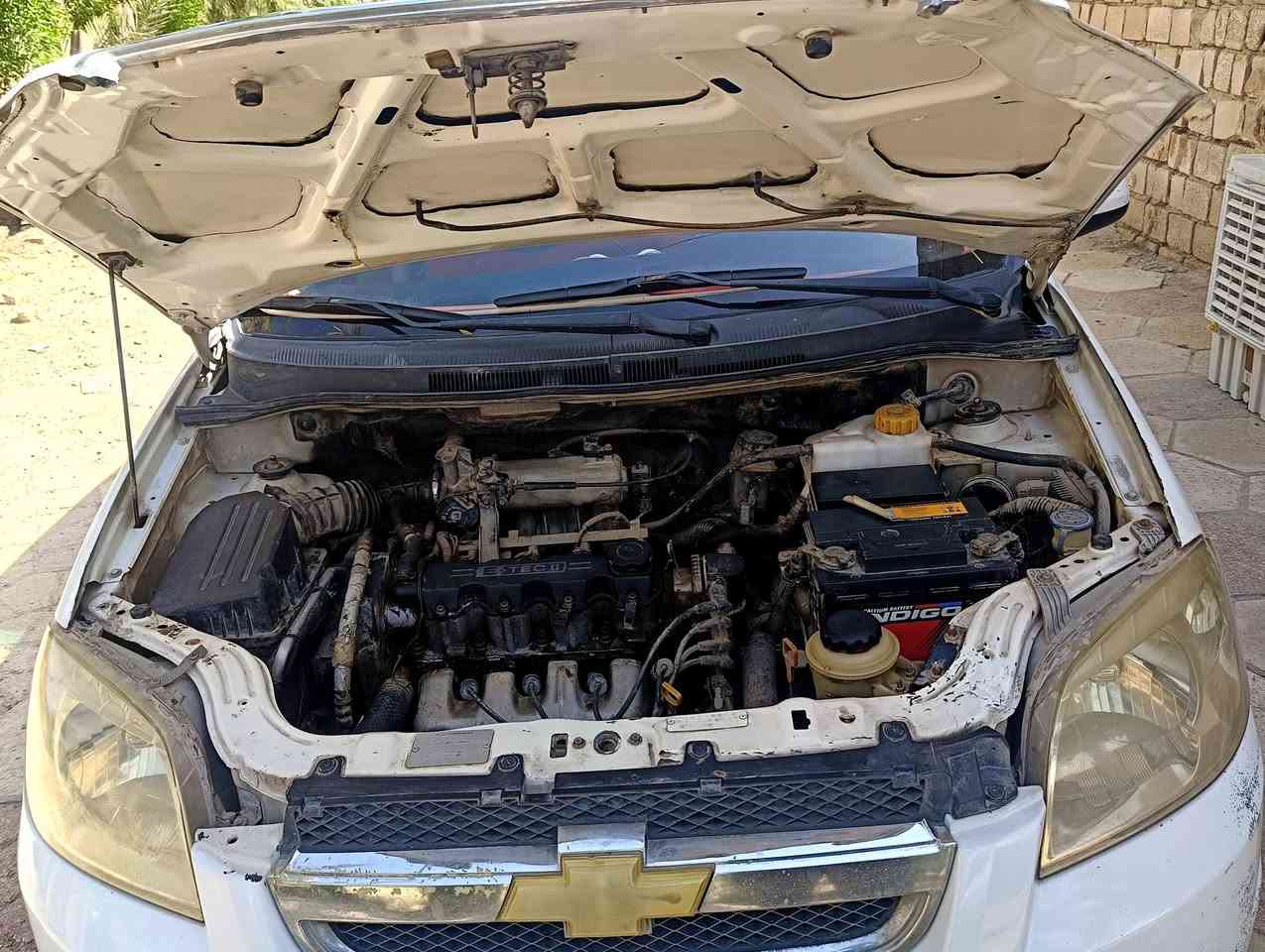 السلام عليكم افيو موديل 2010 خليجي گير و مكينه في حاله جيده + الكهربائية كلها شغاله 
الحداديه نص عمر 
سنويه صاقطه ب اسمي 
السياره بيها بنيد و جاملغ 
المكان الديوانية للاتصال ***********
