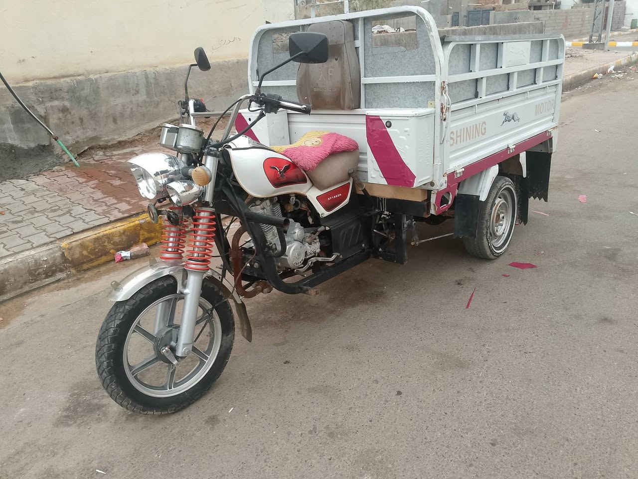 شباب ستوته للبيع موديل 19 وراق ستوته جديده وخير من الله كلهه شغاله ونضيفه سعر مليون 450 وبيه مجال مكاني رمادي رقم لهاتف ***********
